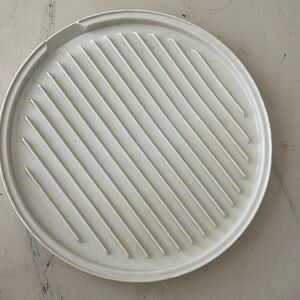 Microwave cooking tray